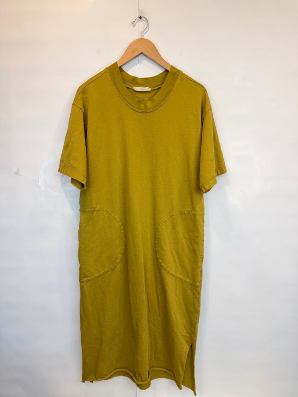 Back Beat Co Women's T Shirt Dress Size XS/S Short Sleeve Pockets Mustard Yellow